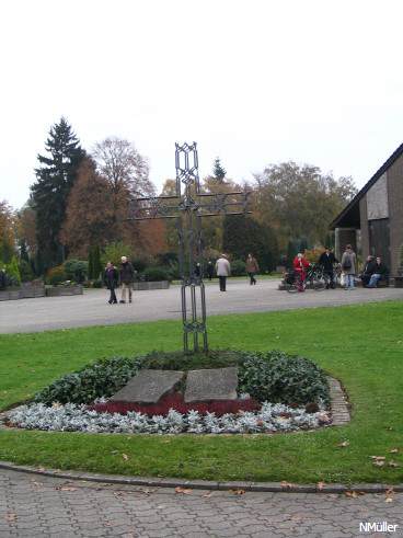 Am Giesenkirchener Friedhof Haupteingang